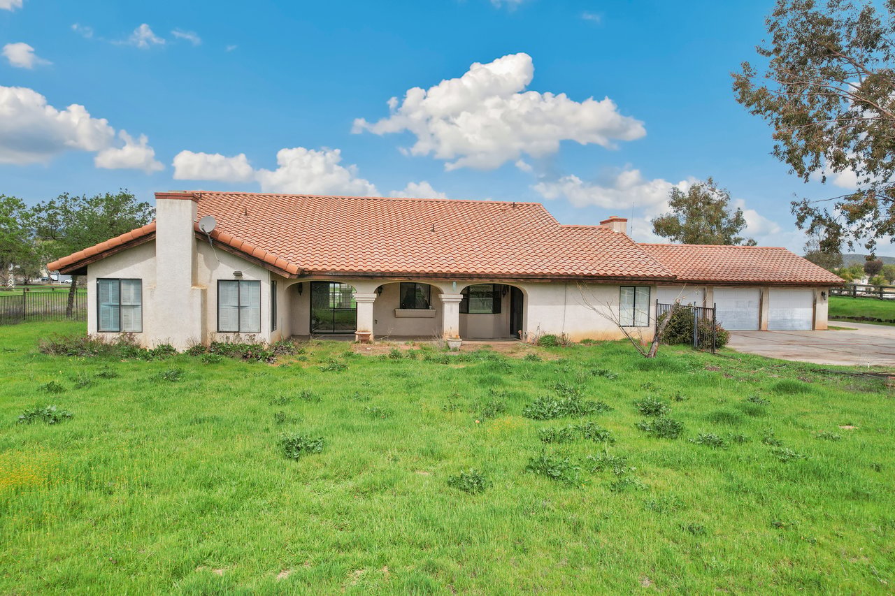 20425 Avenida Castilla