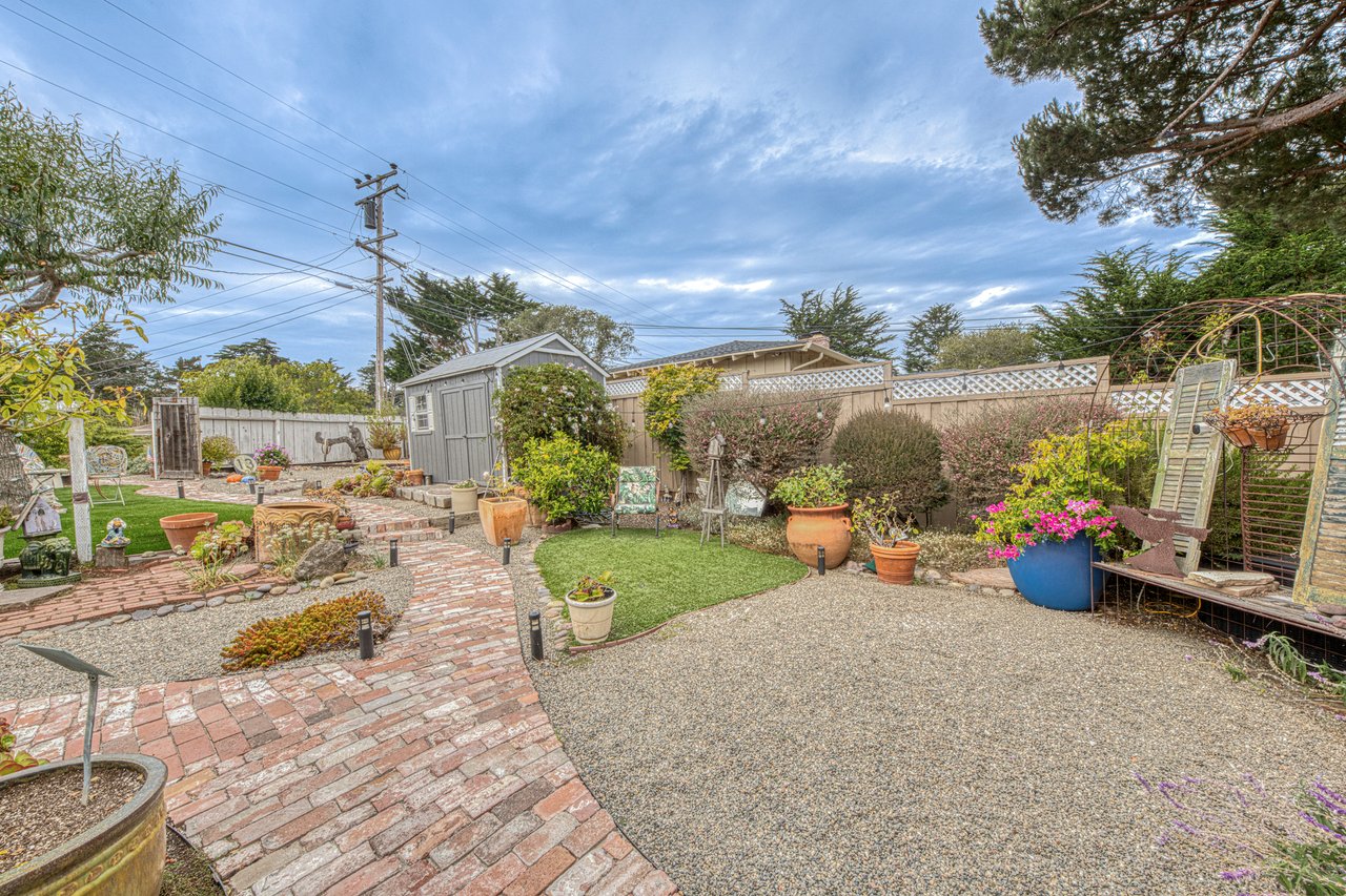 26085 Carmel Hills DR , CARMEL, CA 93923