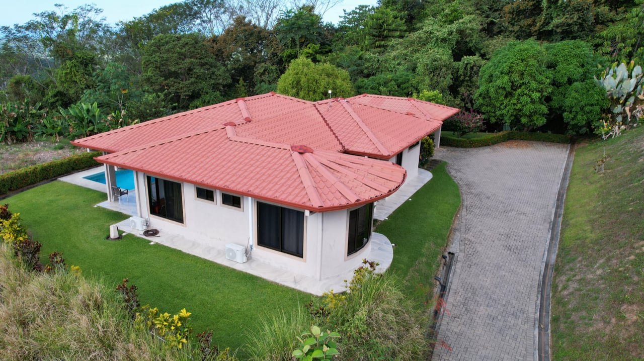 Casa Jean, Window of the Soul 