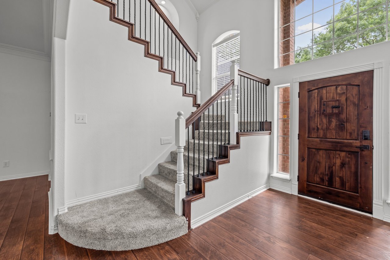 2 Treewood Court