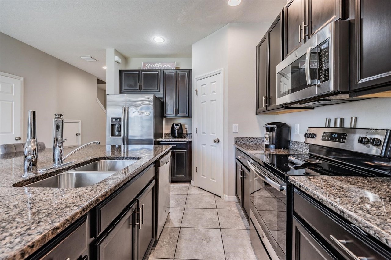 Modern Townhome Living in the Heart of Riverview