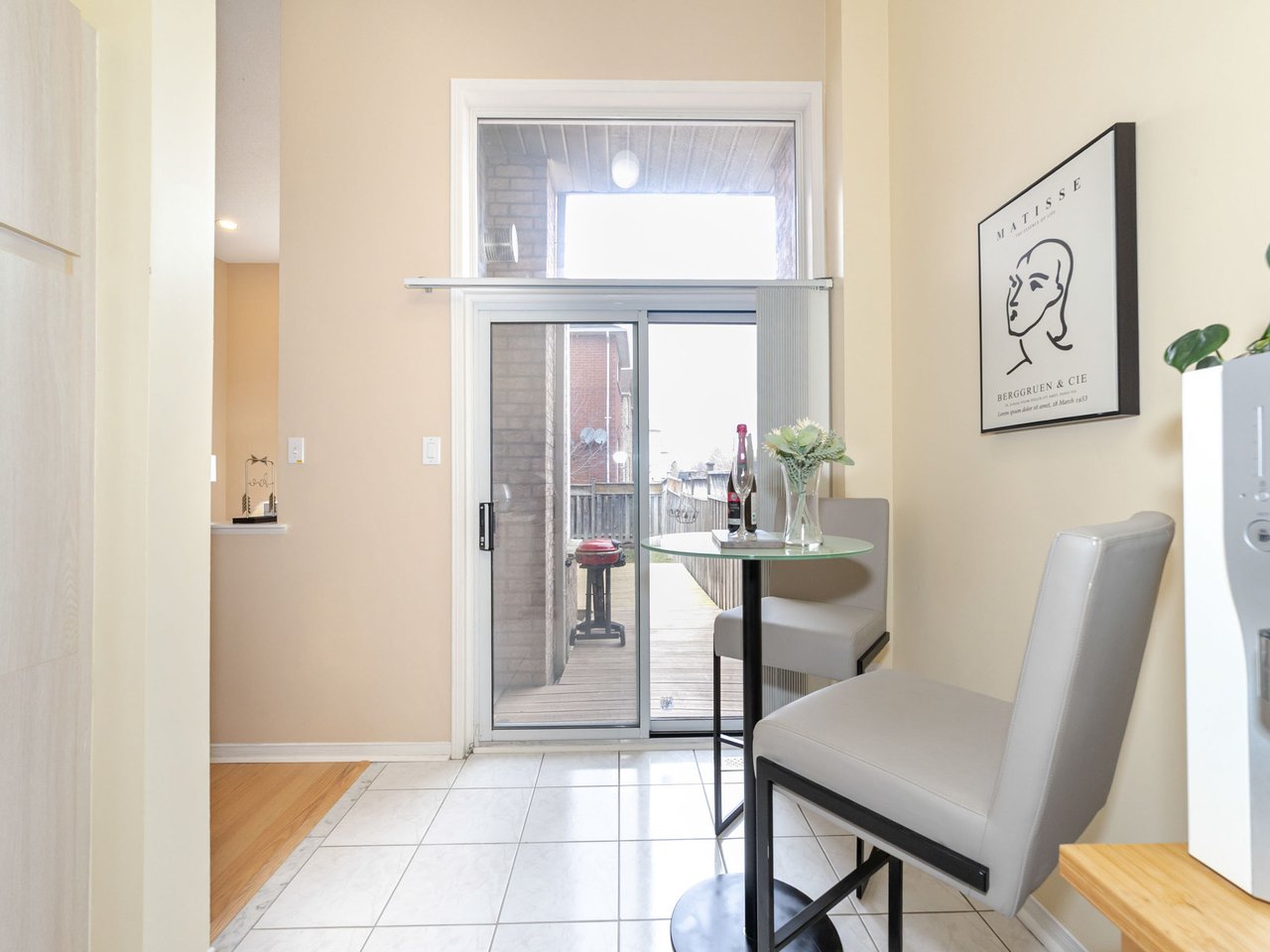 8 Queensway Drive