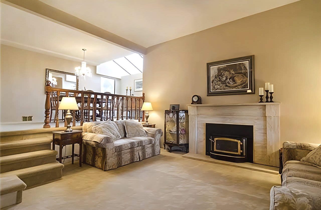2103 W 59th Ave