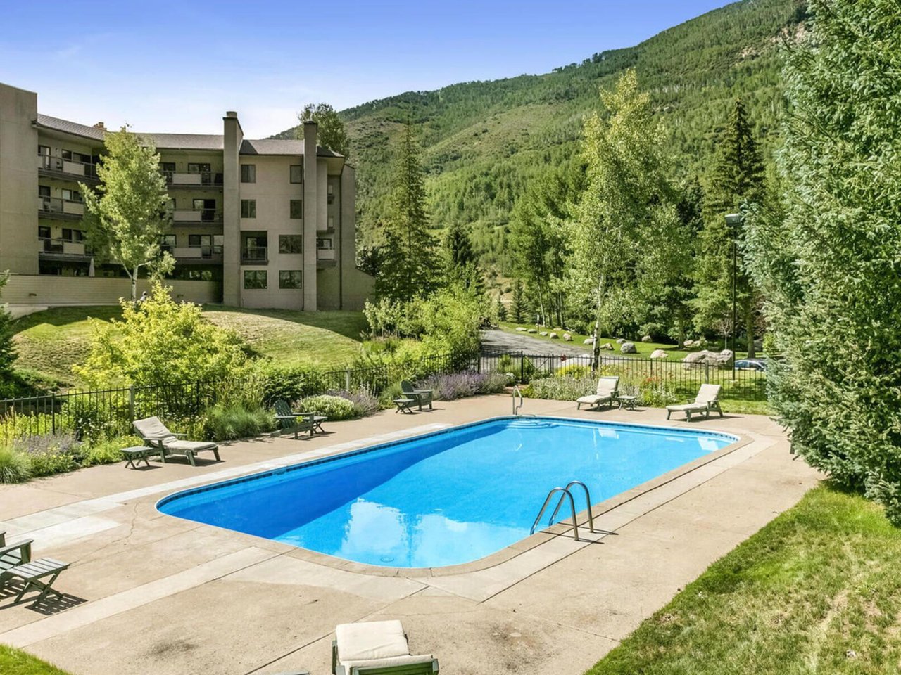 1650 Fall Ridge Road 412