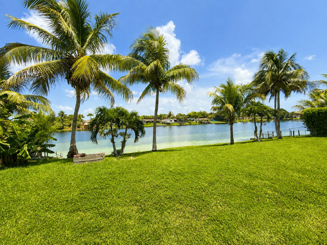 Lakefront Living in Kendall Lakes