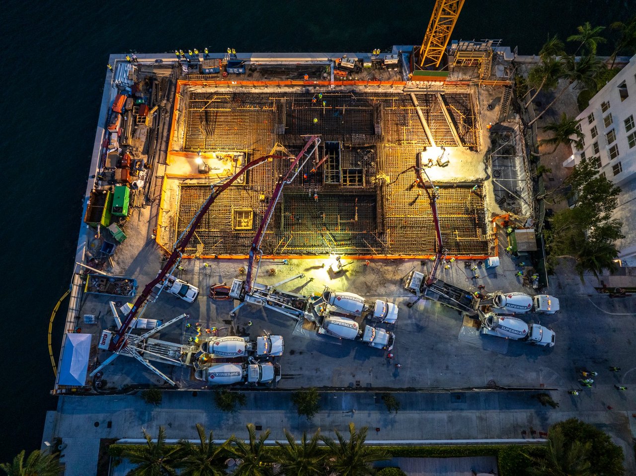 June 2025 | Villa Miami Finishes Concrete Pour on Iconic Edgewater Waterfront Tower