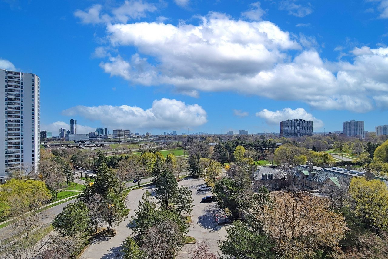 75 Graydon Hall Drive Unit: 1408