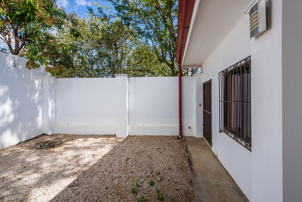 Casa Descanso | Fully Furnished Home Near Tamarindo Beach