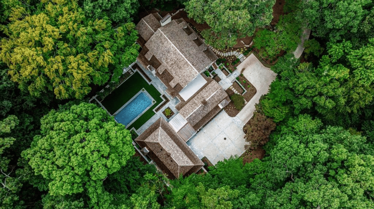 3990 Paces Ferry Road NW