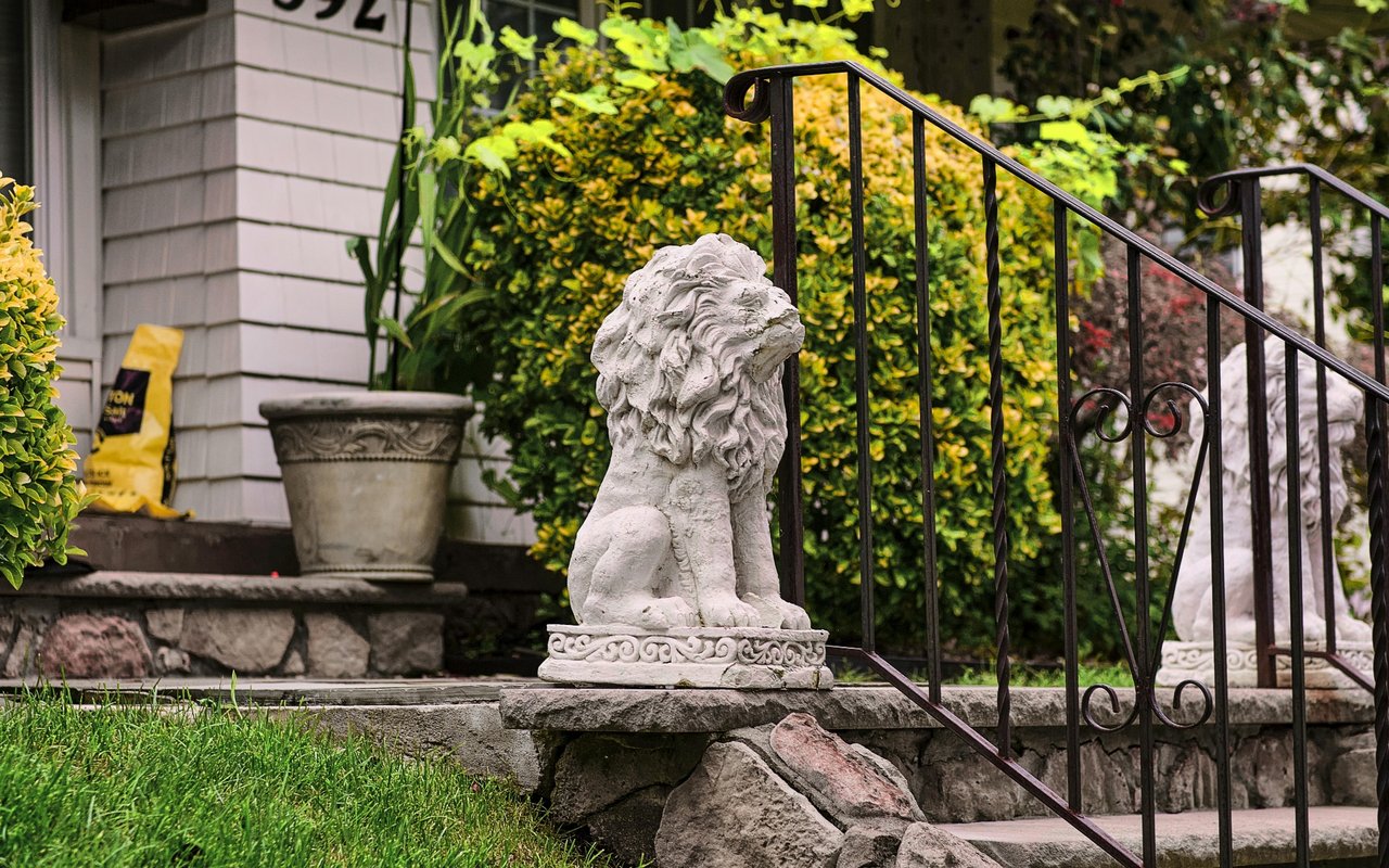 Home Sellers: Check This Easy Guide To Boost Your Home's Curb Appeal