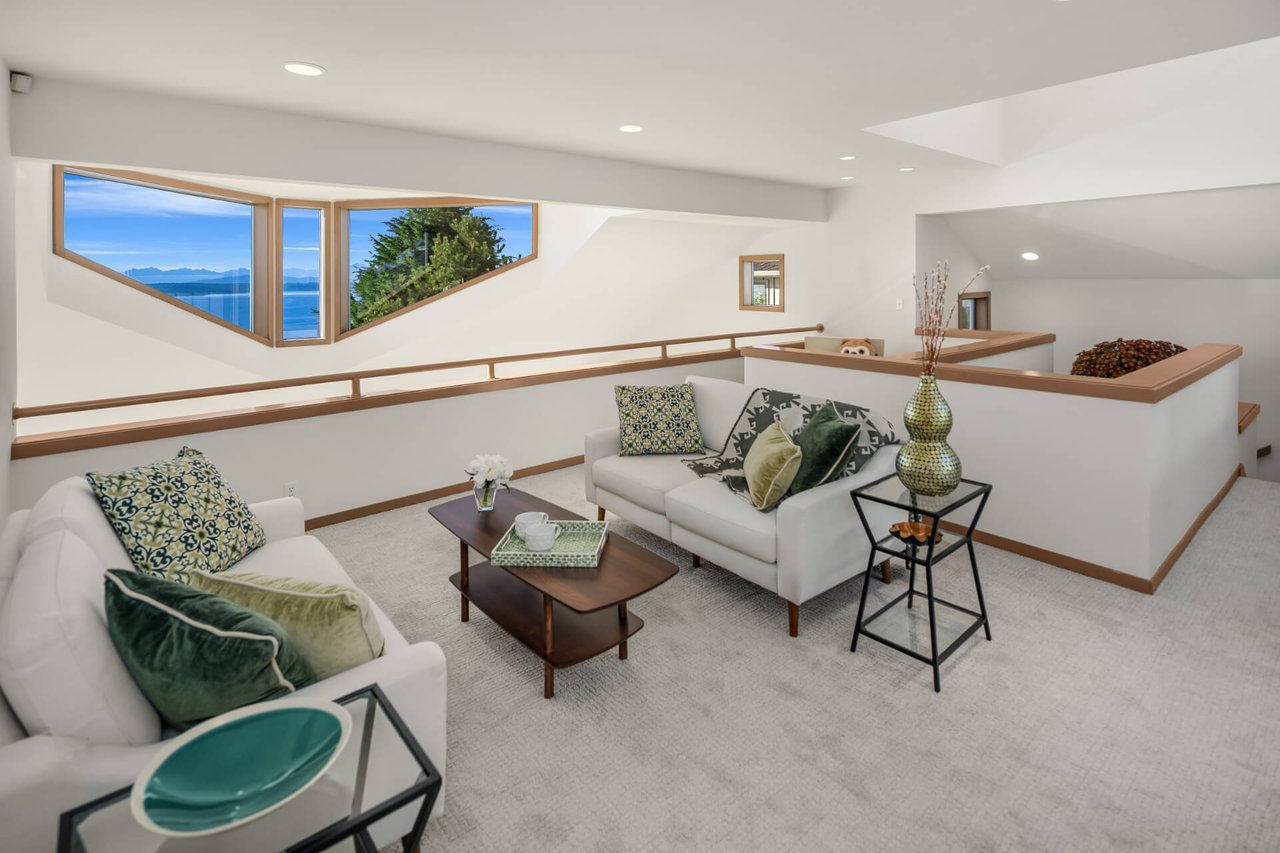 10245 Marine View Drive SW