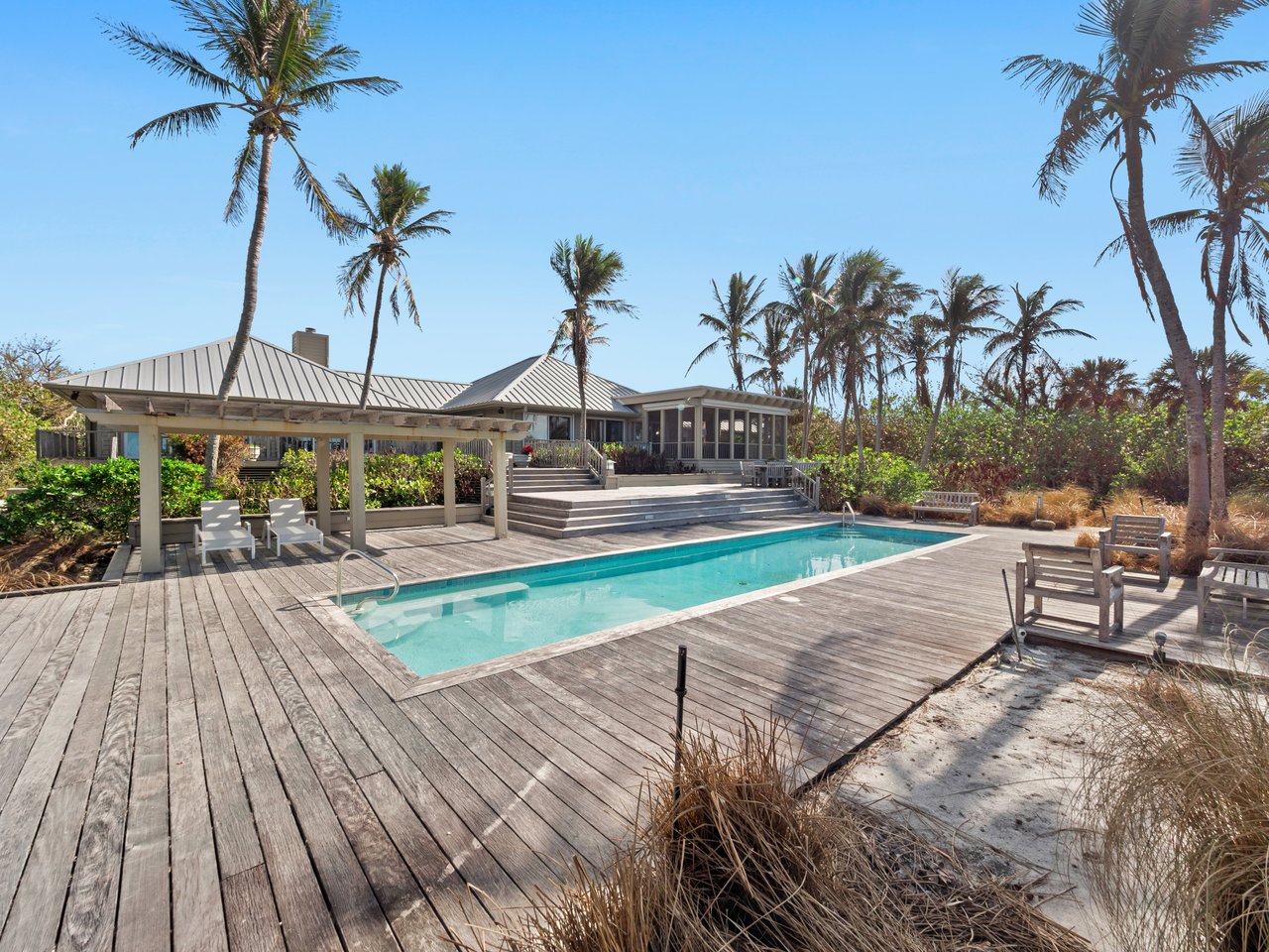 16530 Captiva DR