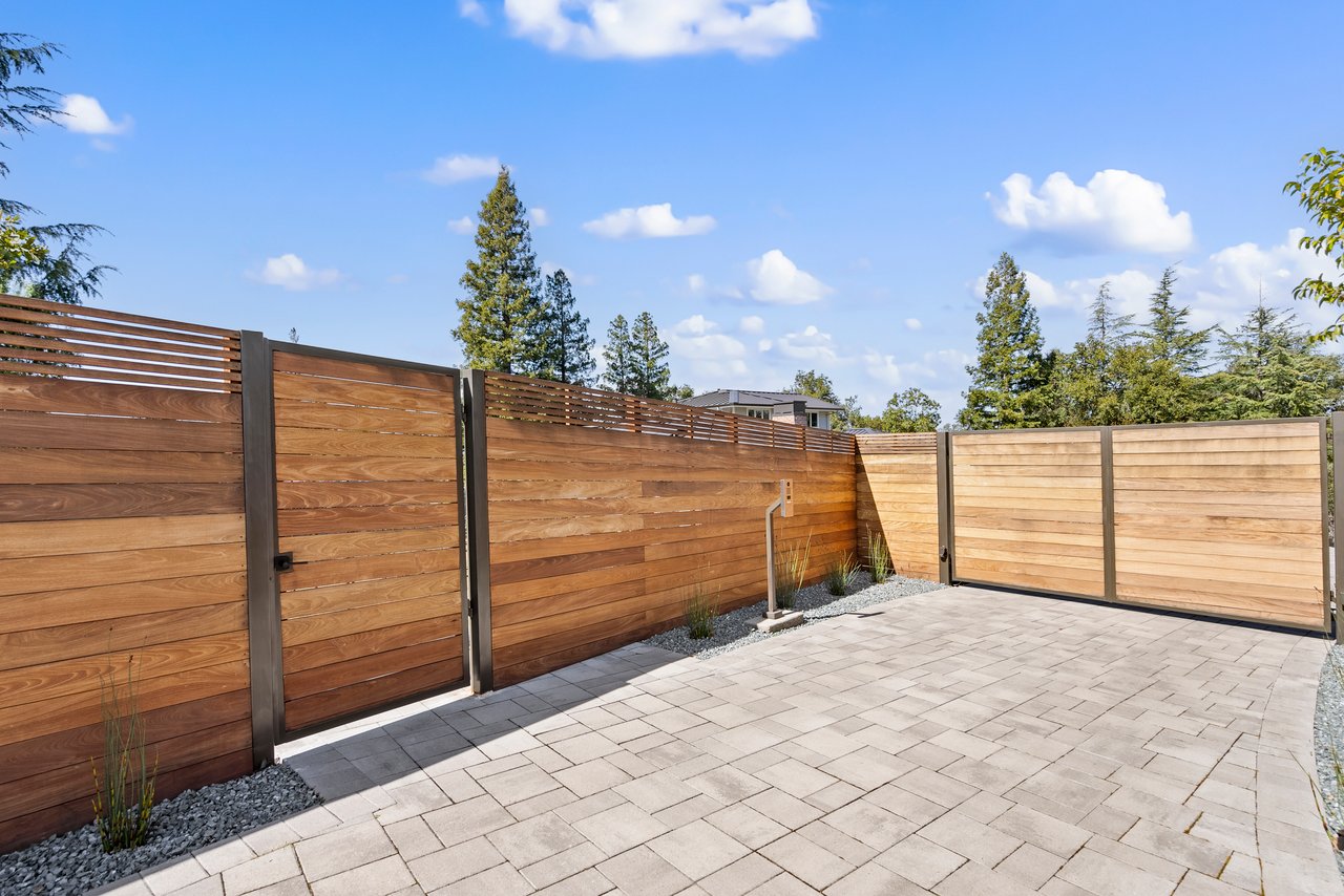 114 Nina CT