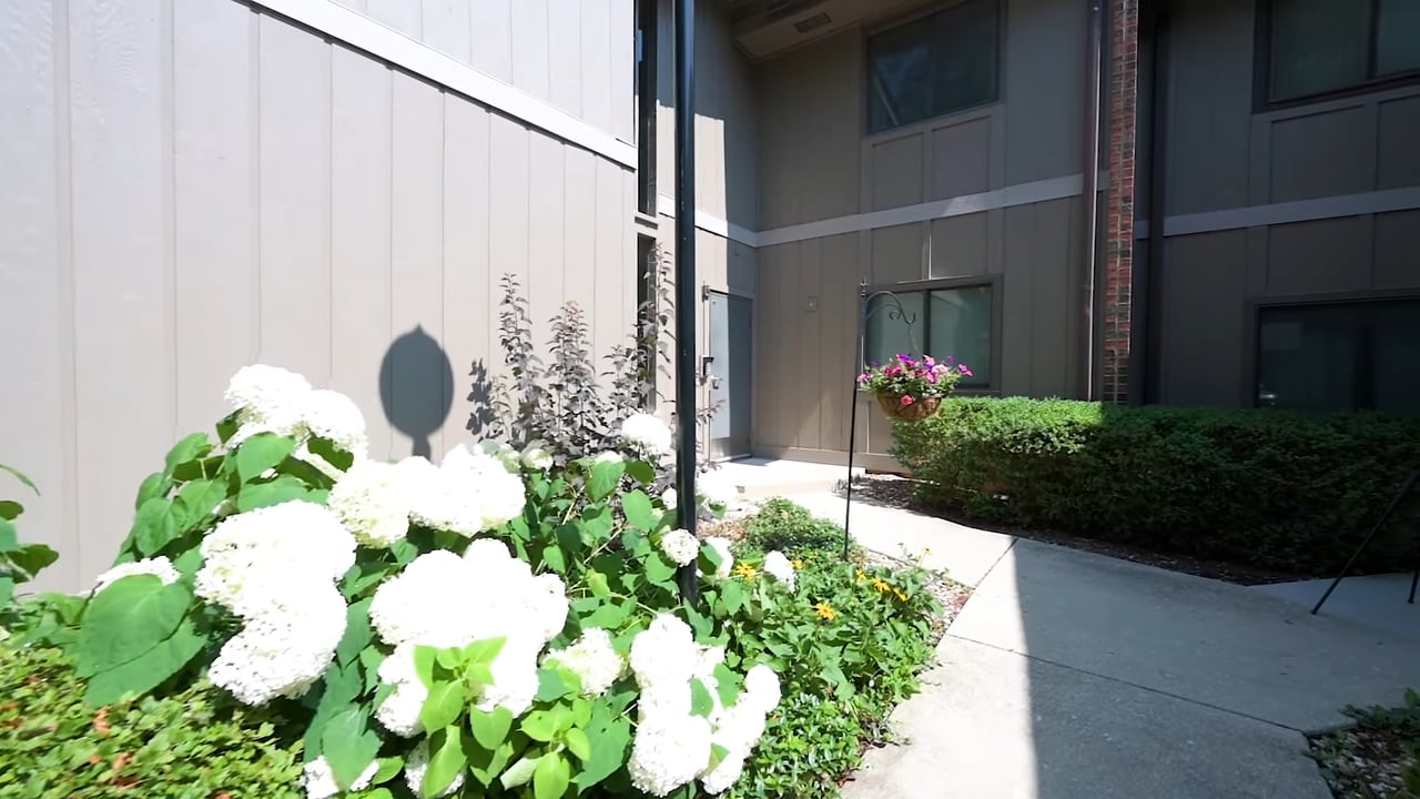 29W440 Emerald Green Dr 25 F Warrenville, IL 60555