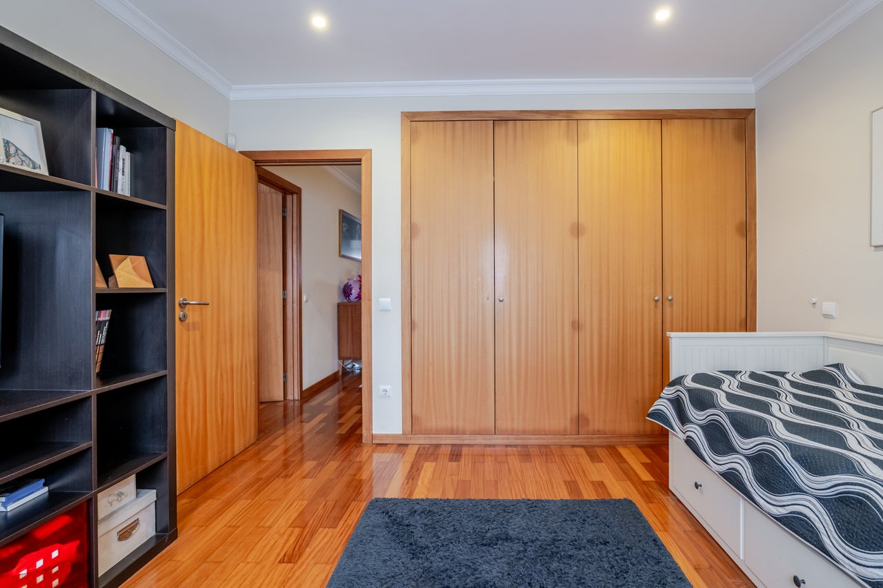 Luxury Four-bedroom Villa in Porto