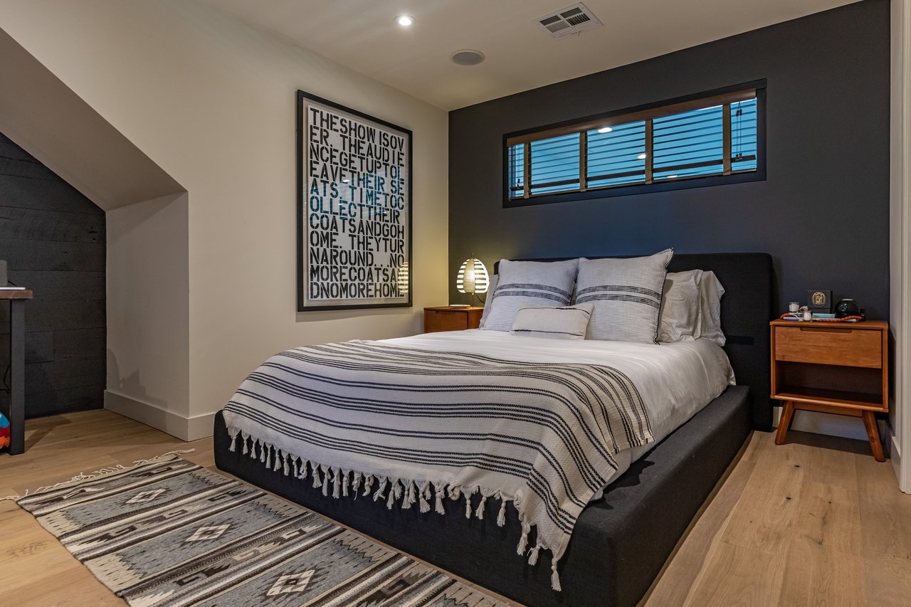 214 S Venice Blvd, Venice 