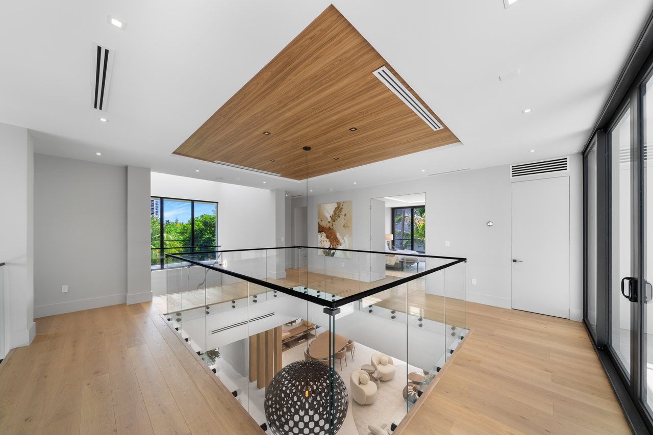 262 189th Terrace