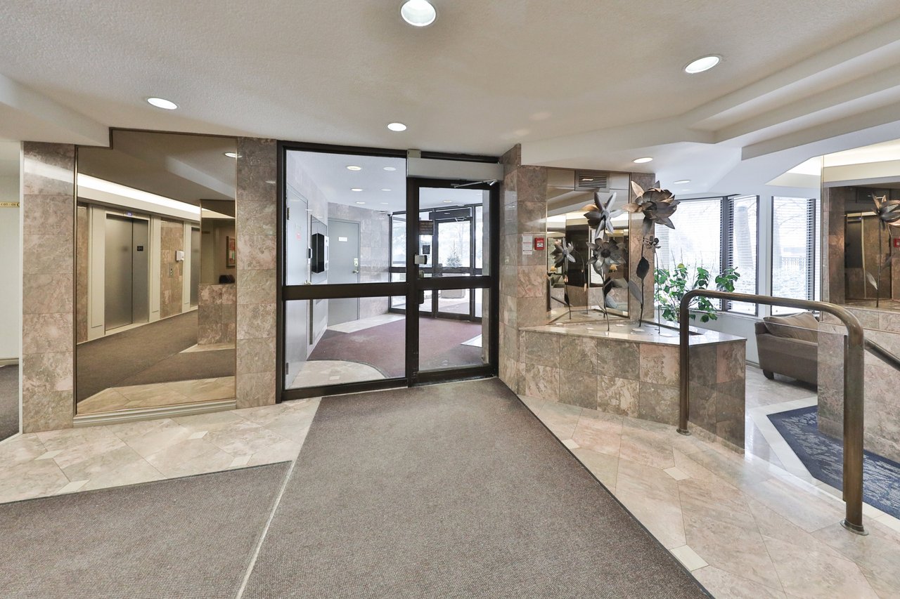 20 Cherrytree Drive #1104