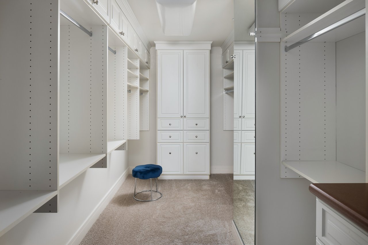 2402 E ESPLANADE Lane 1001