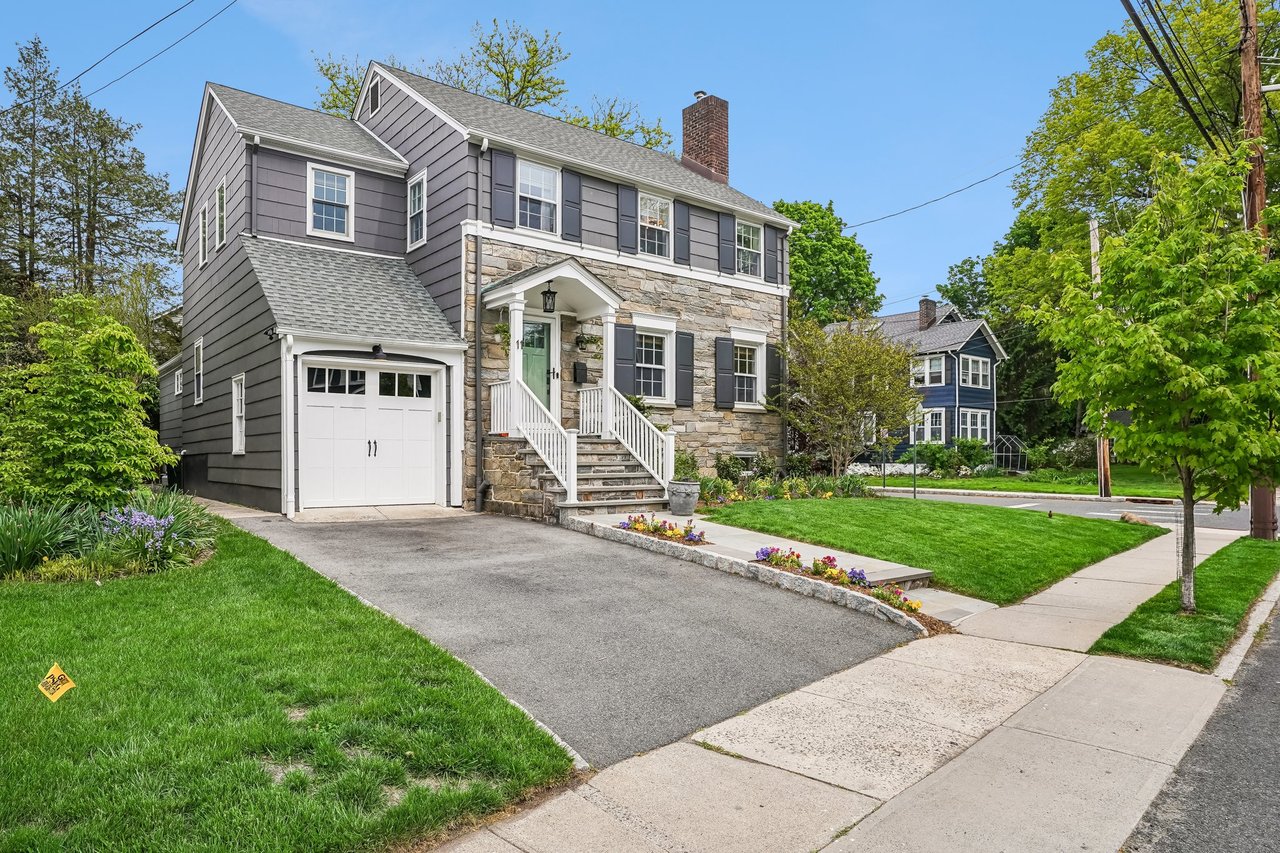 11 Kendal Avenue