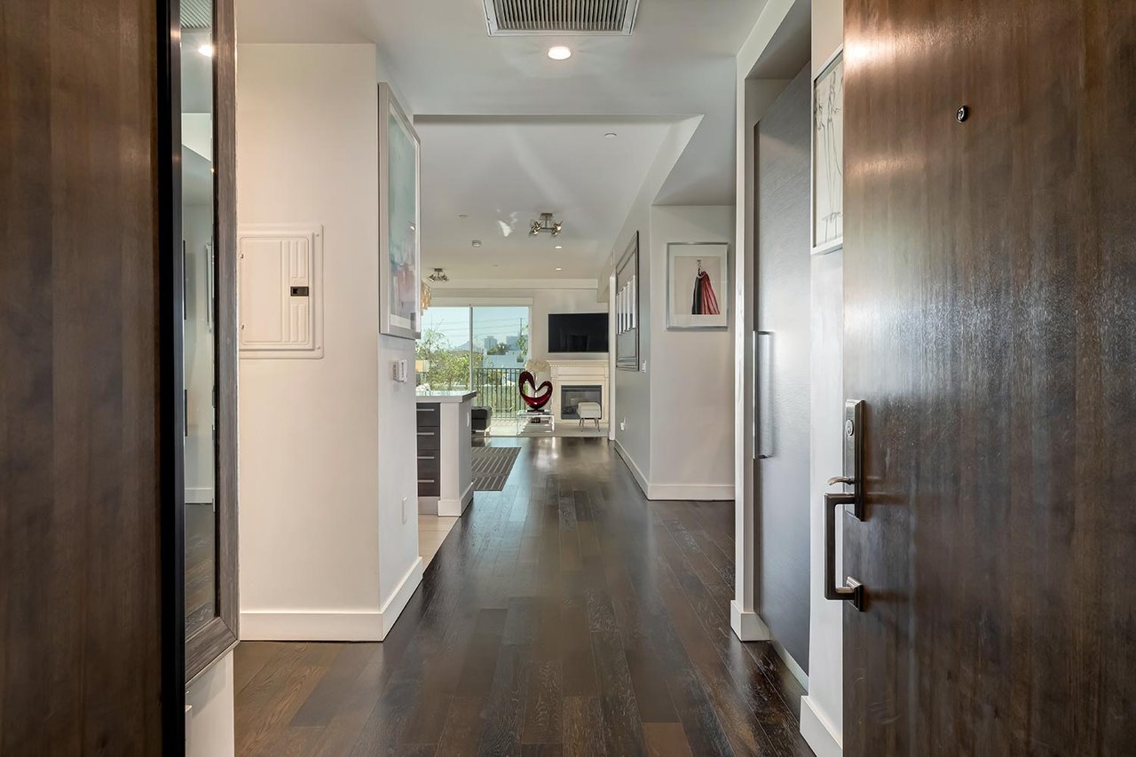 855 N Croft Ave #306, West Hollywood