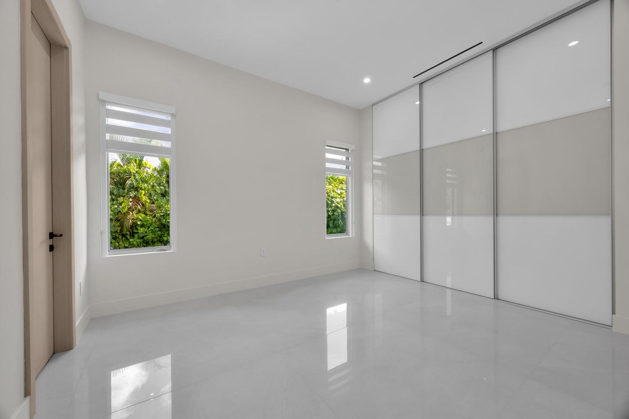 JUST LISTED: Modern Luxury Estate at 11240 SW 95th Street