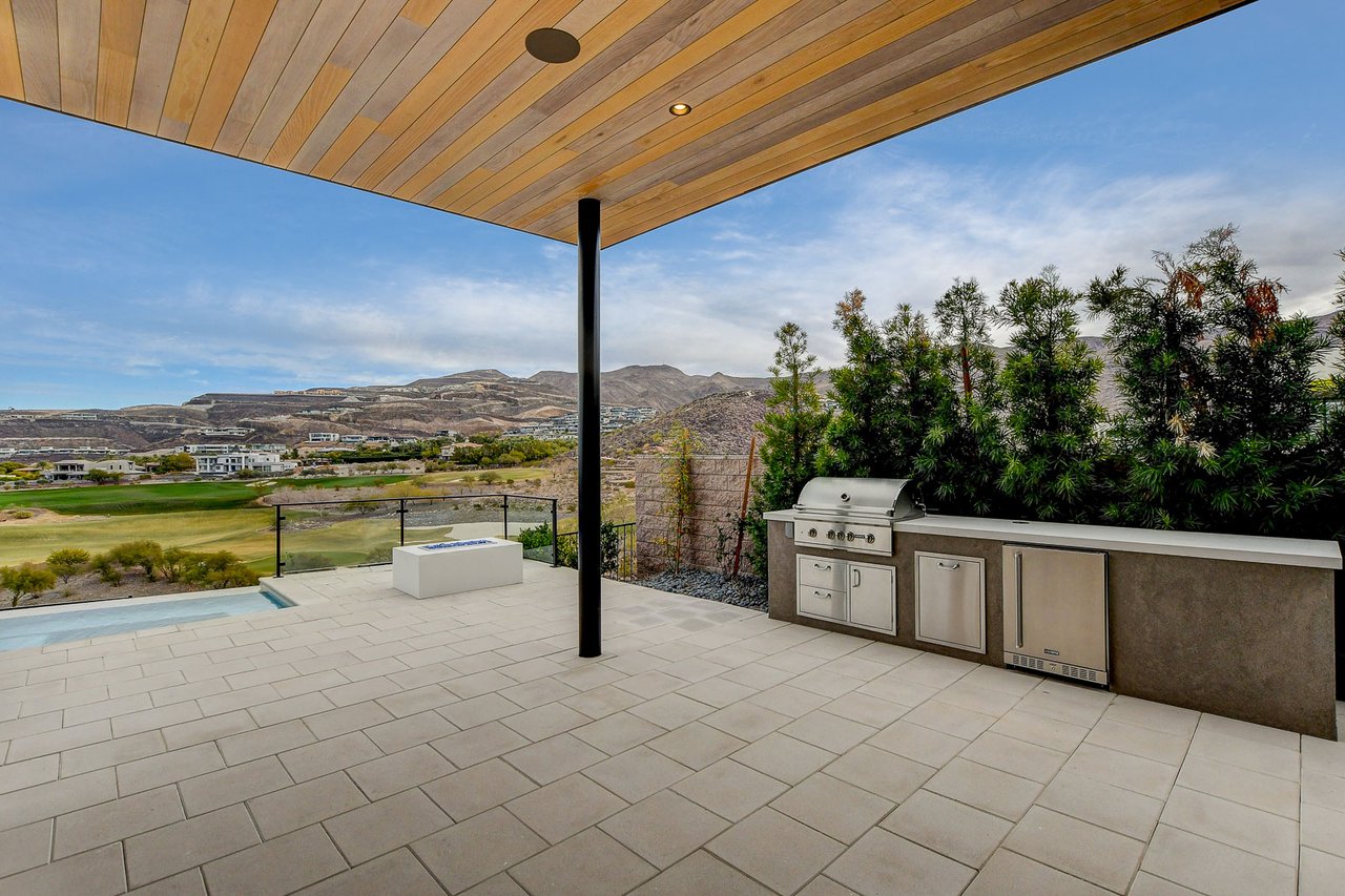 Modern Model Home for Sale in MacDonald Highlands