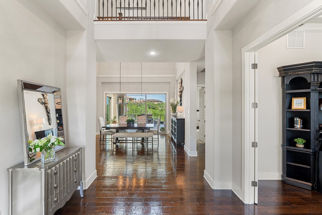 Modern Transitional Luxury Home in Gated Bluffs of Steiner Ranch | Lake Austin Access + Hill Country Views | $1.9MM