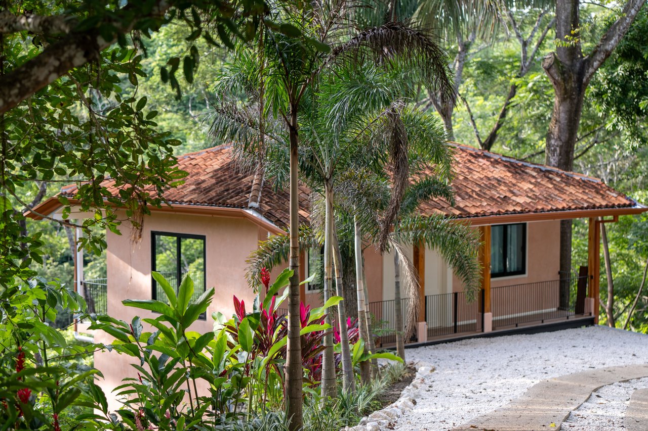Chakra Bohemian Retreat / Las Delicias, Montezuma , Cóbano