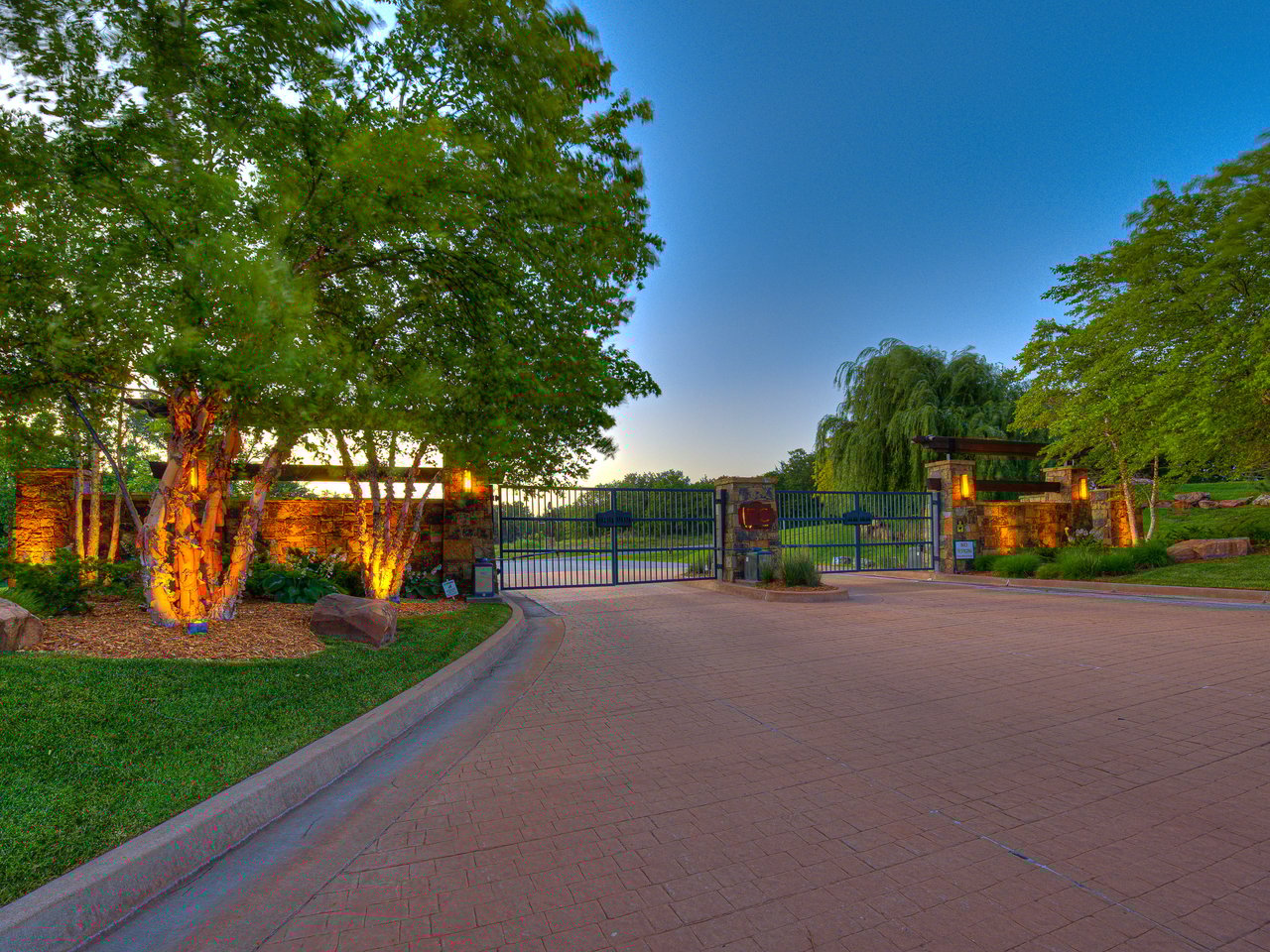 Forest Creek Estates in Edmond Oklahoma - Build Your New Luxury Home in this Sought After Gated Addition - Wyatt Poindexter - The Agency