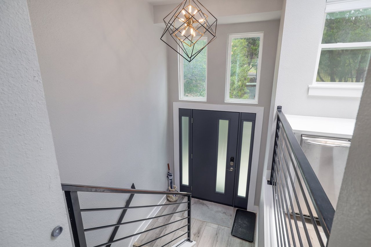7206 Comanche Trail