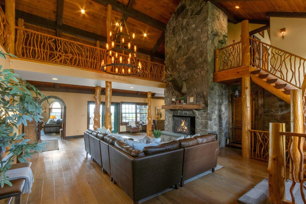 Burt's Lodge