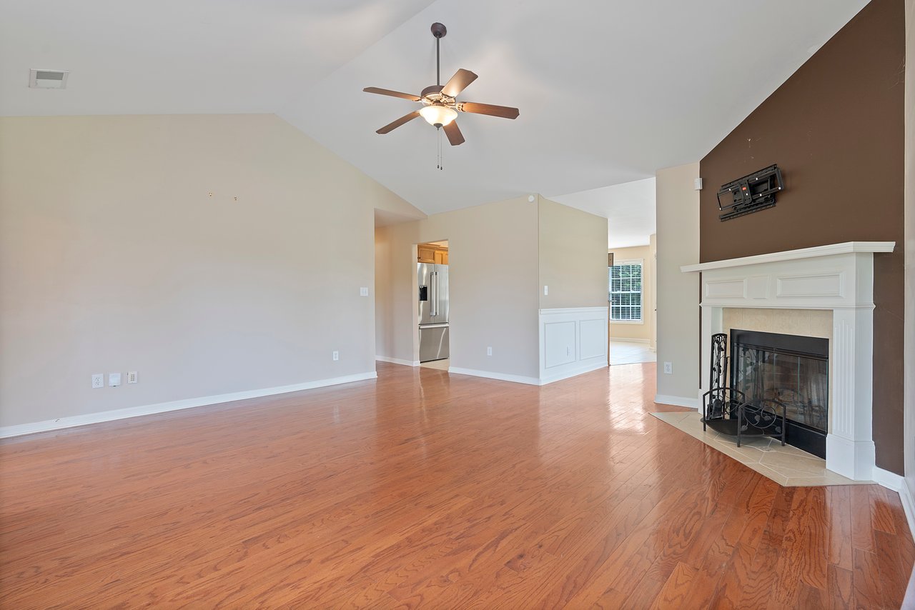 No HOA!! Great property in Toney!