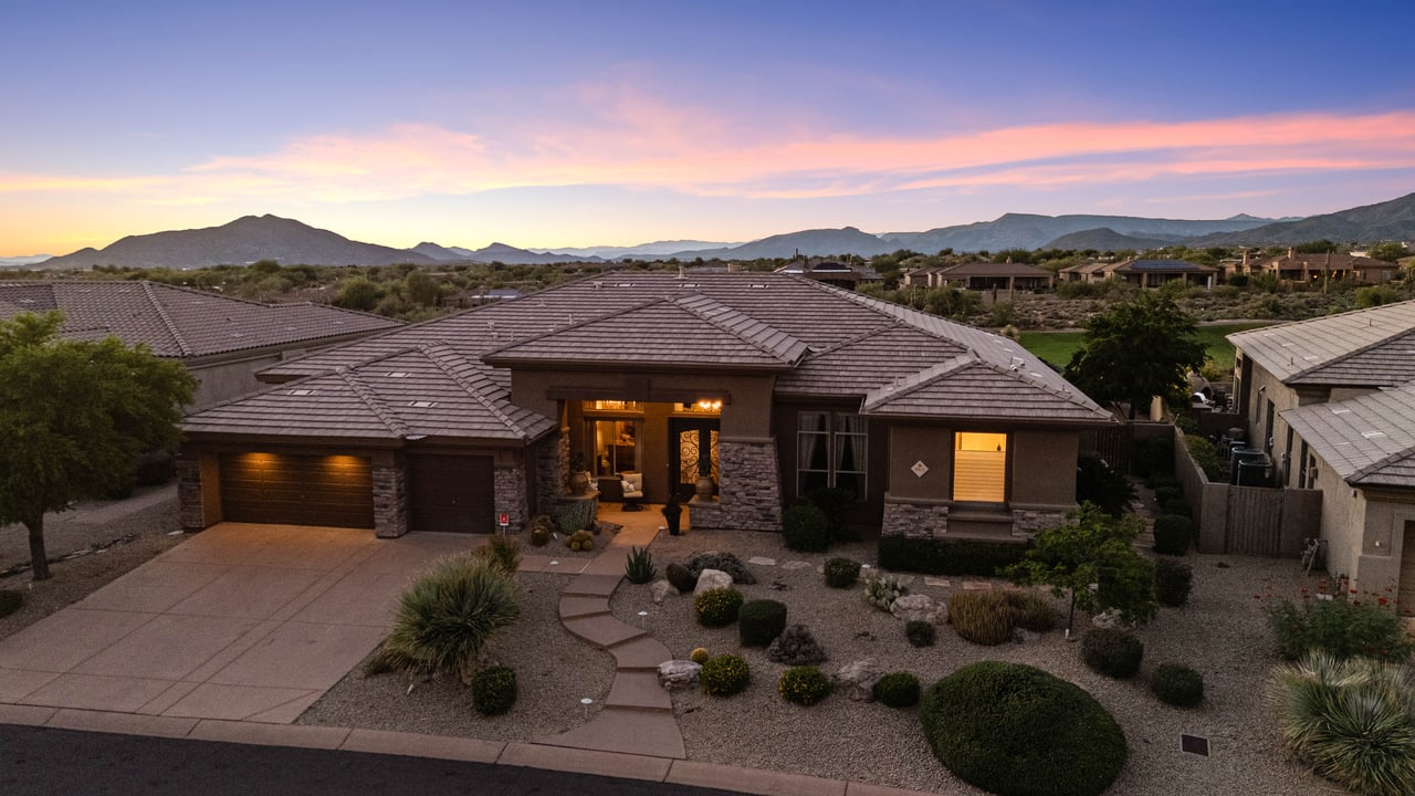 9812 E ROADRUNNER Drive