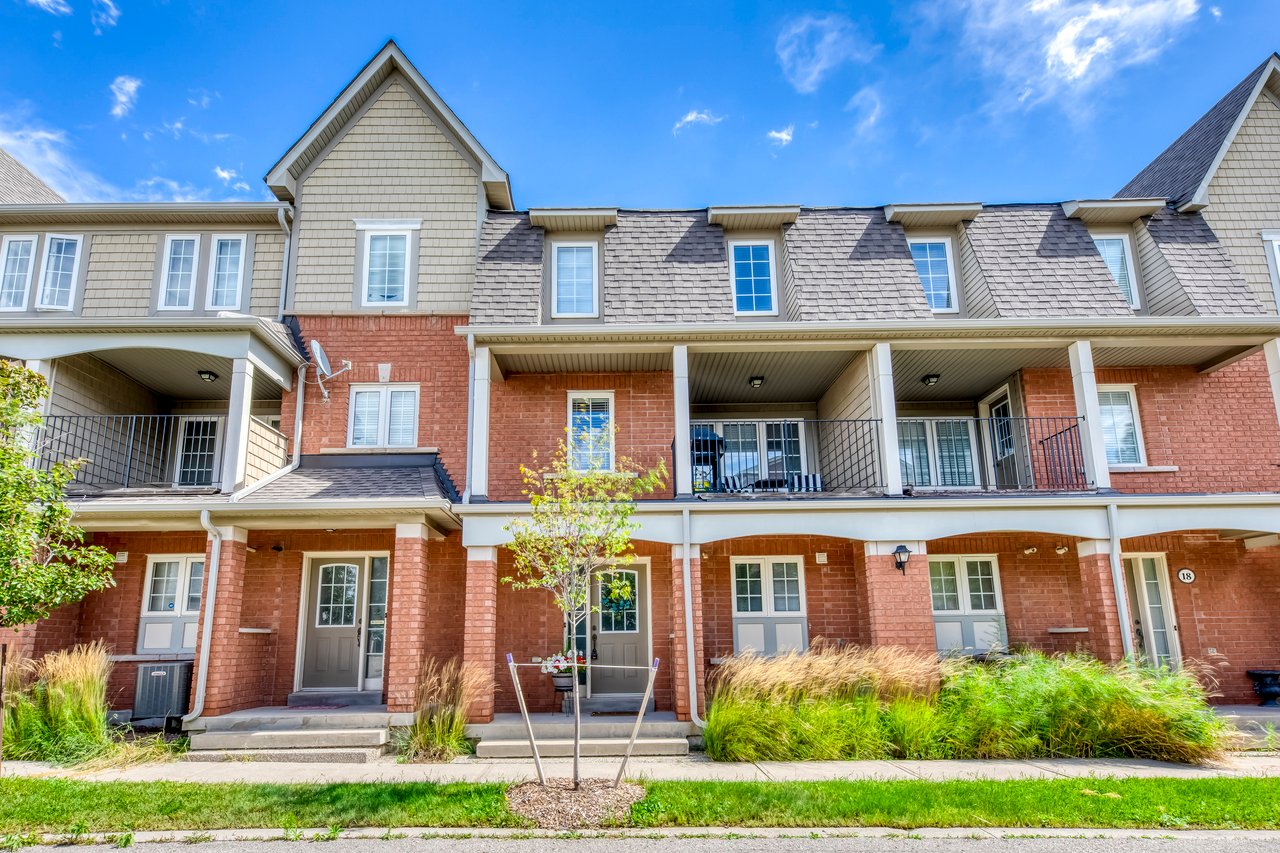 A Smarter First Home in Oakville: More Space, Less Maintenance, and an Unbeatable Location