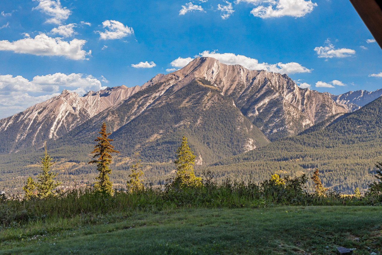 112-104 Armstrong Place