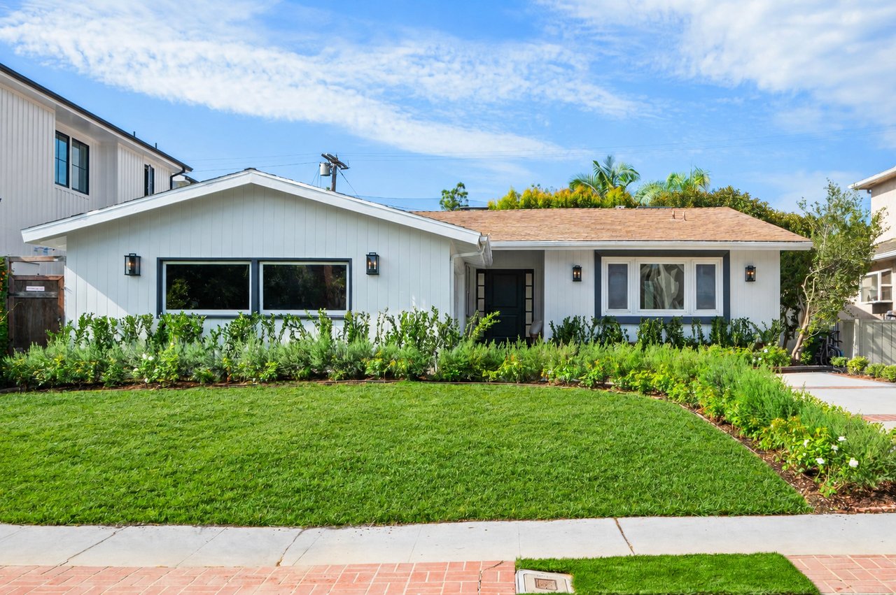 9730 Cresta Drive