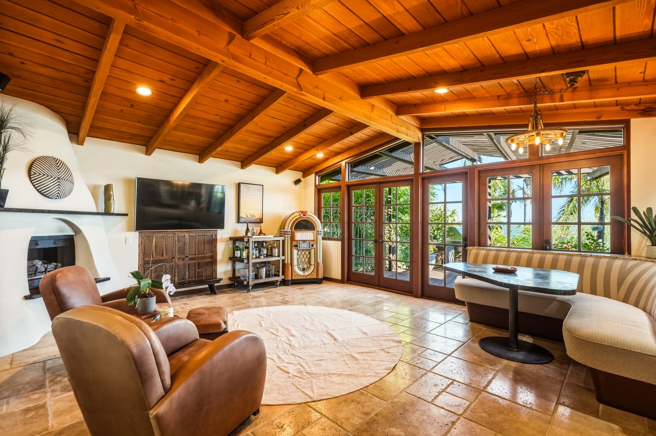3400 Coast View Dr