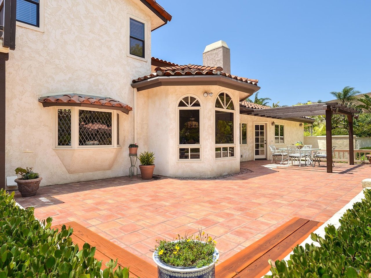 6016 Bridgeview Dr, Ventura, CA 93003