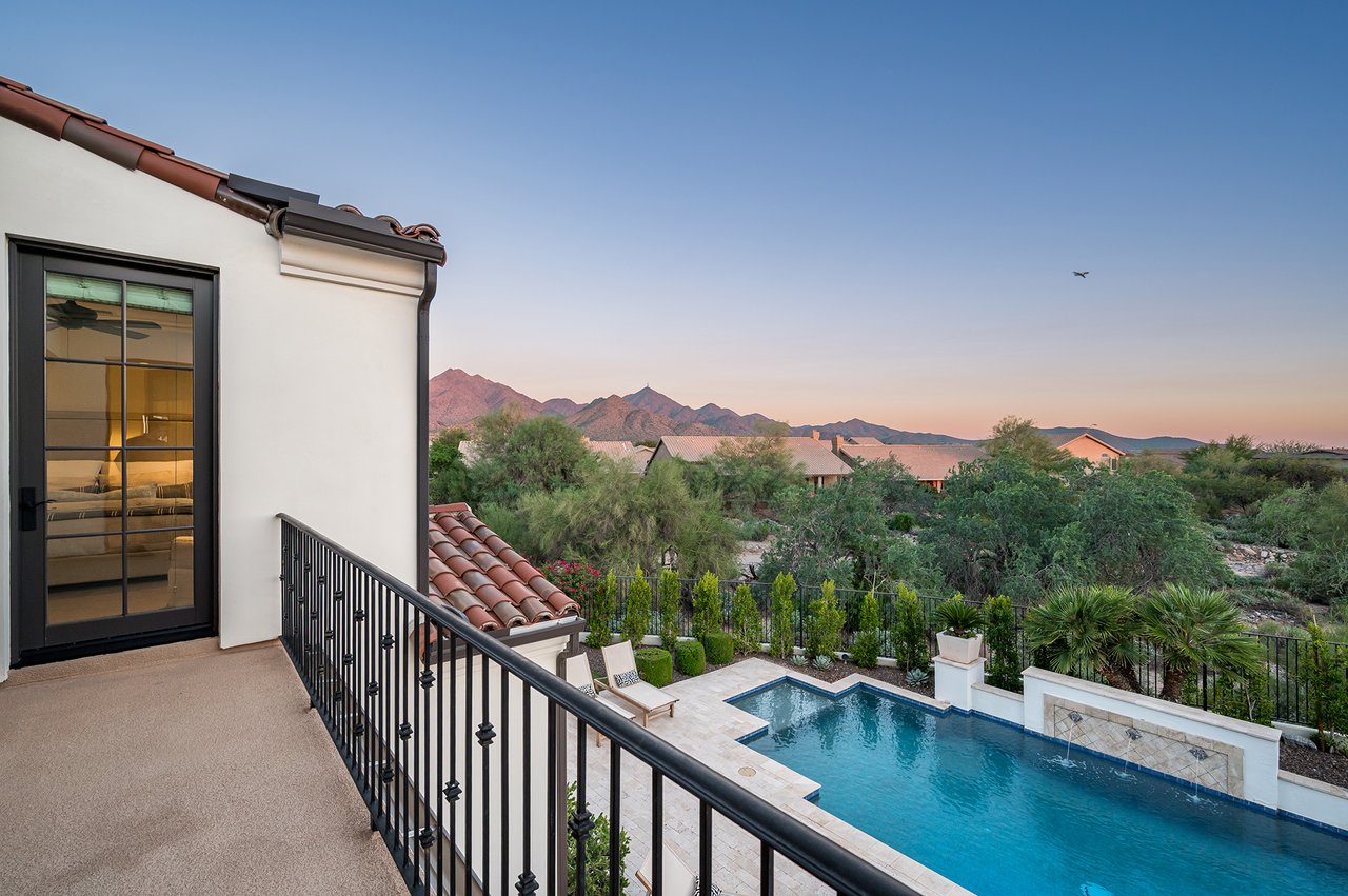 9483 E ROCKWOOD Drive