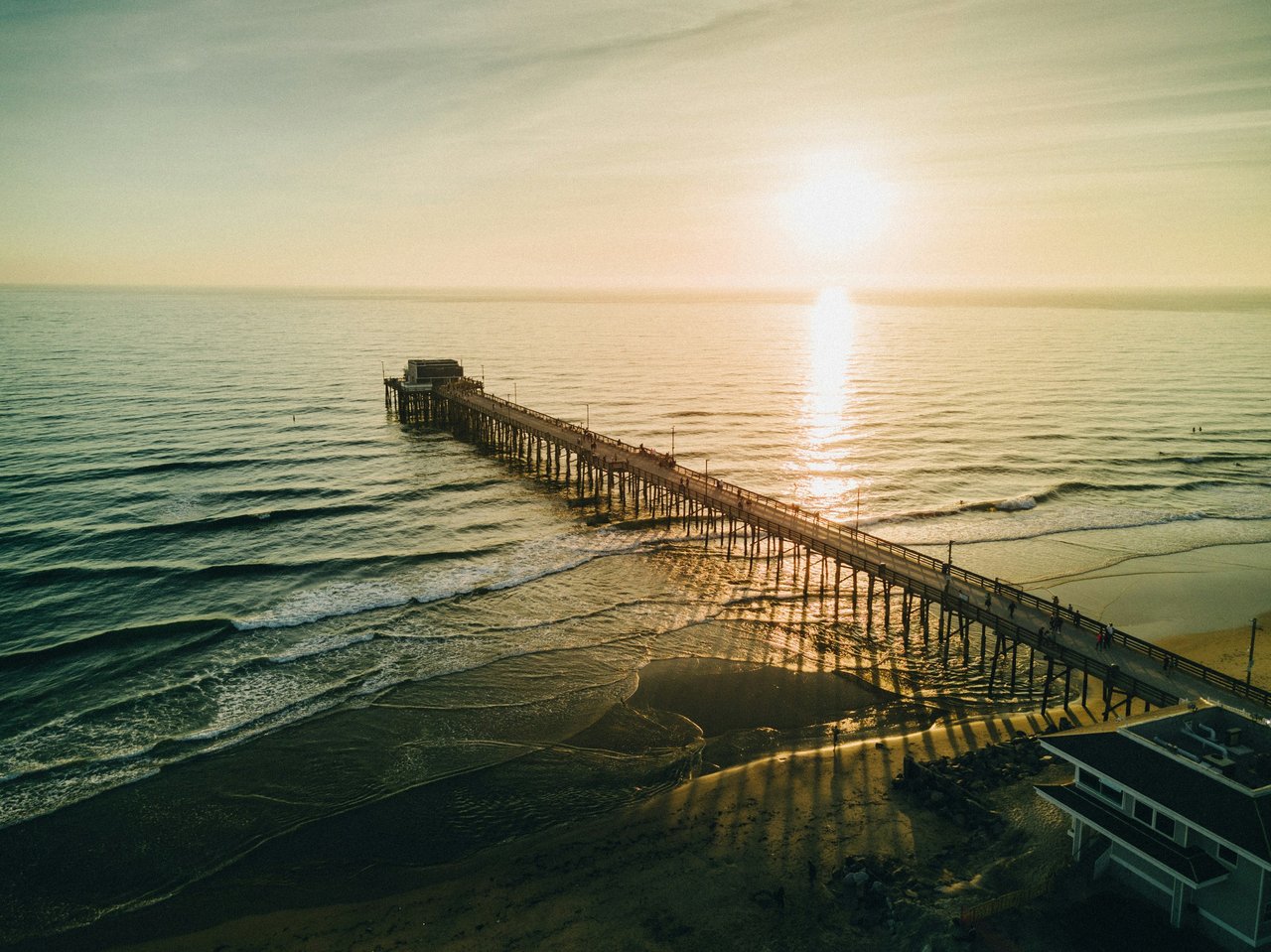 Lido Isle Real Estate Guide: Lifestyle, Prices, and What to Expect