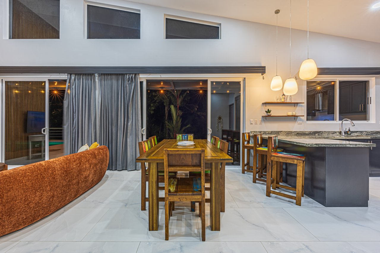Perfect for Families or a Peaceful Retirement, Uvita Pacific Ocean Town