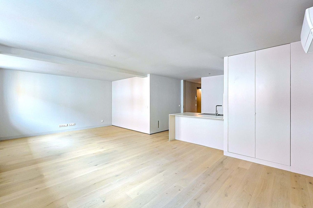 Stylish 2-Bedroom Apartment in the Heart of Lisbon with Exceptional Amenities