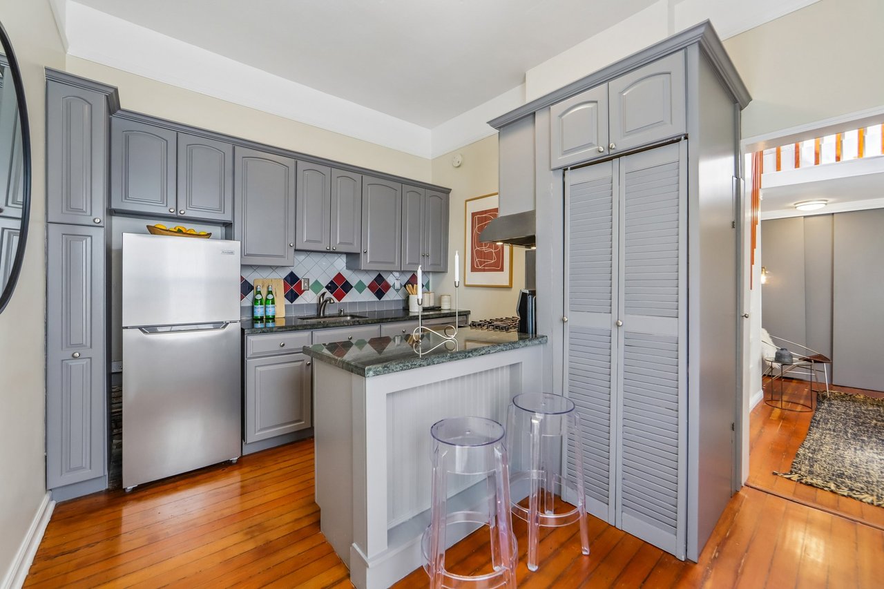 3855-A 18th Street