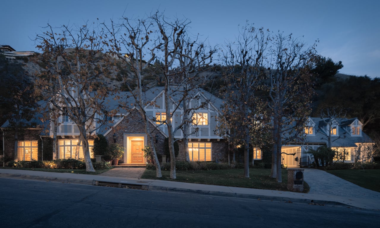 1420 Moraga Dr