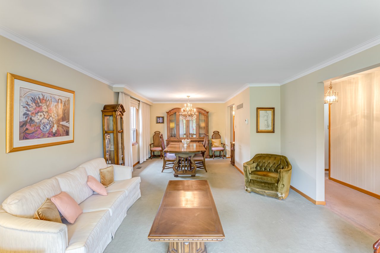 102 Clement Rd