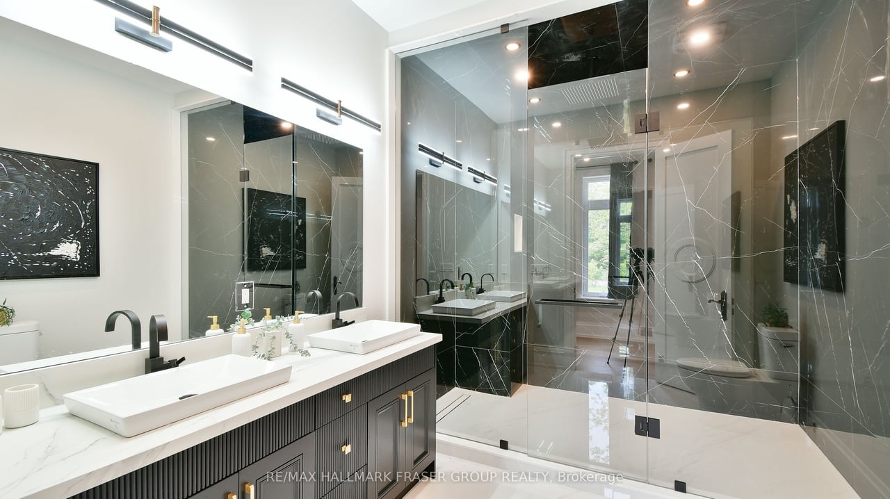 3708 Vivian Rd Whitchurch-Stouffville