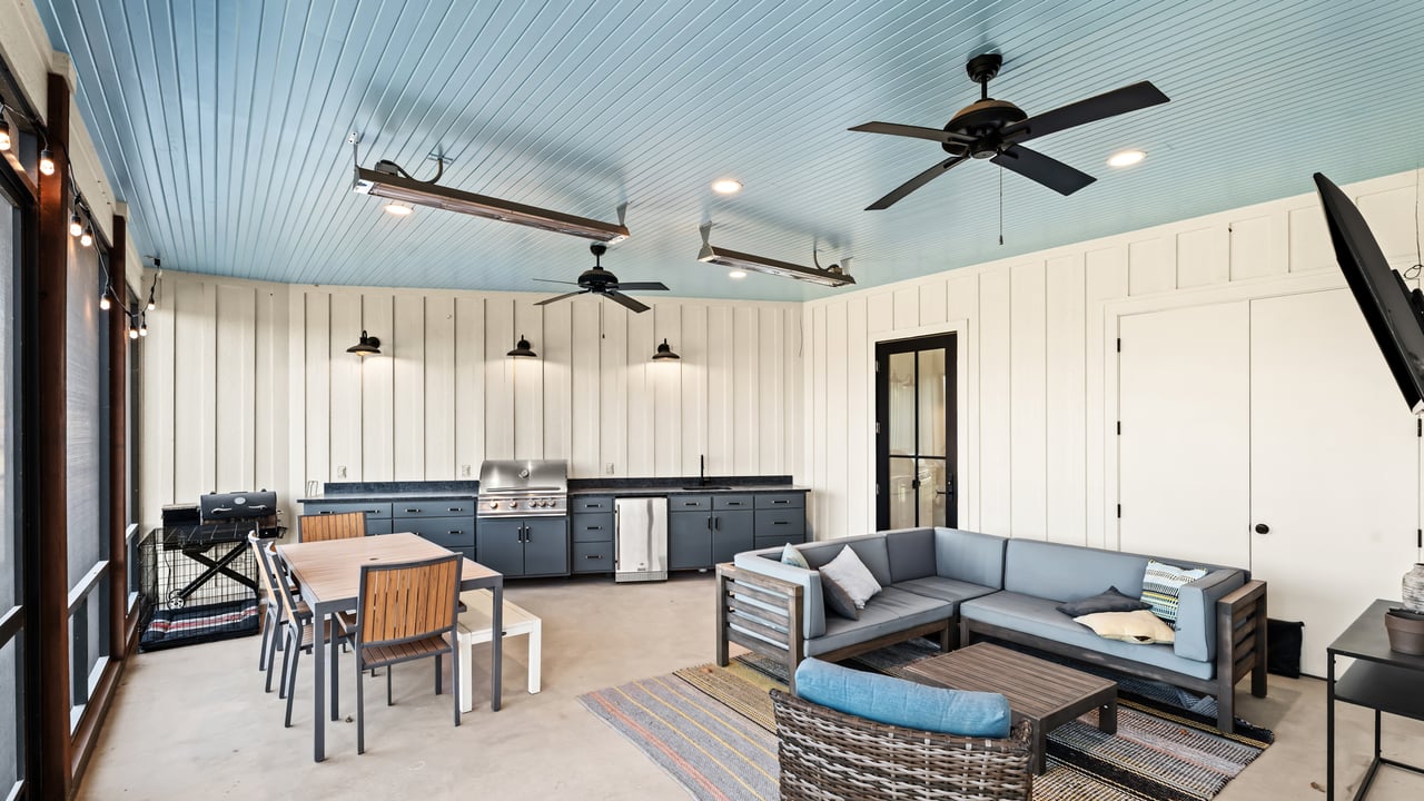 SOLD IN THREE DAYS. FIFTY THOUSAND OVER LIST. THIS IS WHAT HAPPENS WHEN EVERYTHING GOES RIGHT.  The Prairie at Post | Arcadia, Oklahoma - Wyatt Poindexter - The Agency