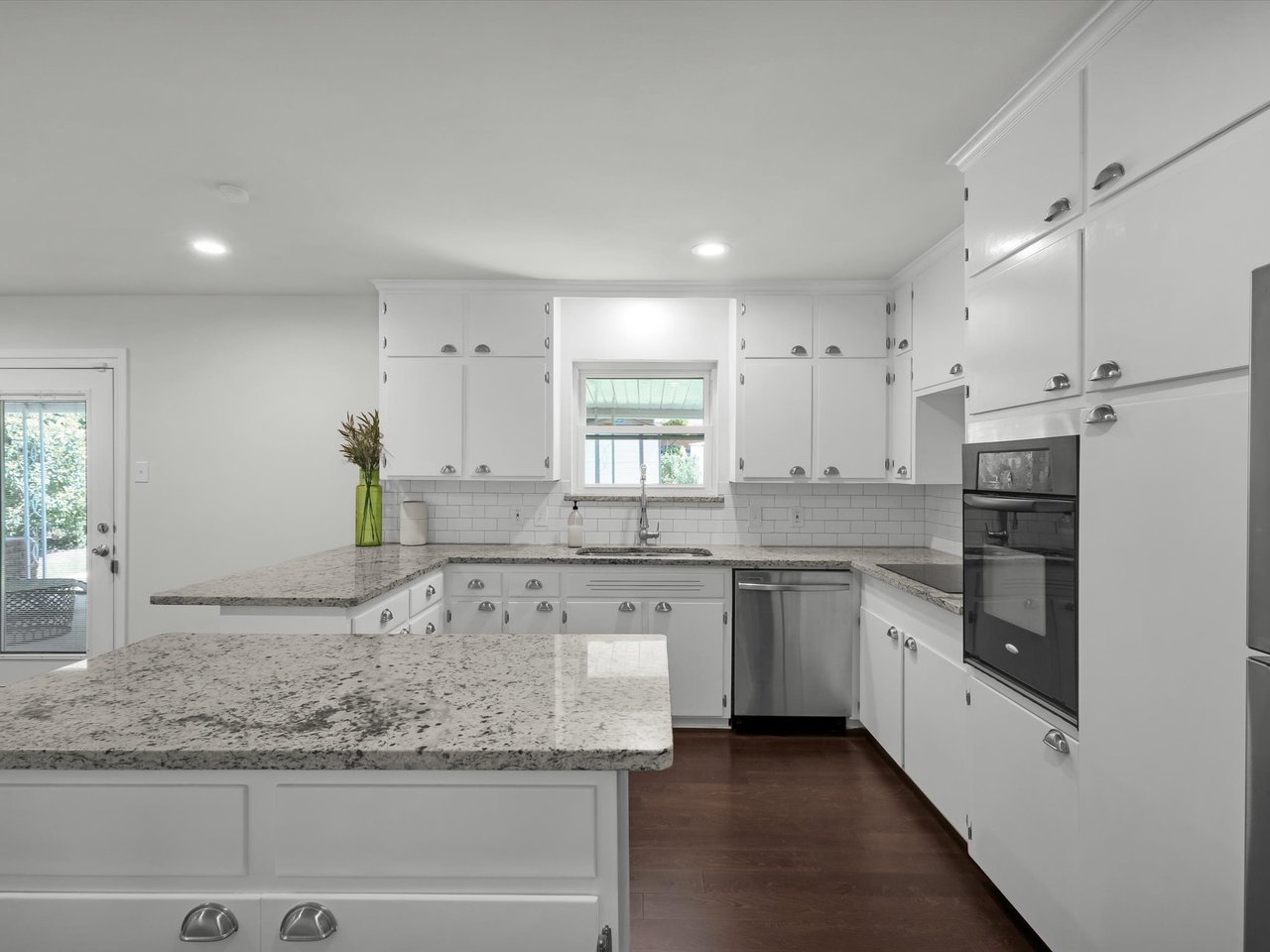5821 Walla Ave.