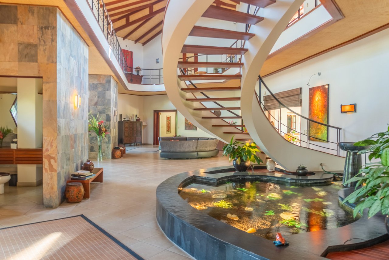 Luxury Modern House in Costa Rica
